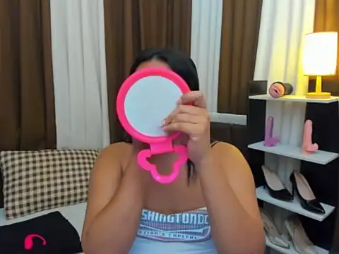 TsUncutKaren online show from 10/18/25, 04:41