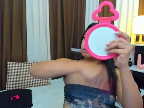 TsUncutKaren online show from 10/21/25, 08:31