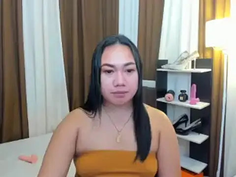 TsUncutKaren online show from 12/18/25, 05:08