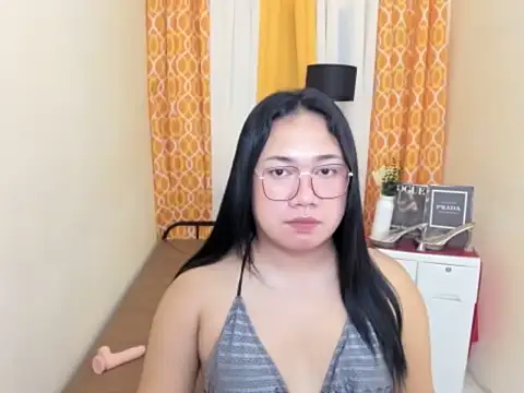 TsUncutKaren online show from 04/10/26, 12:43