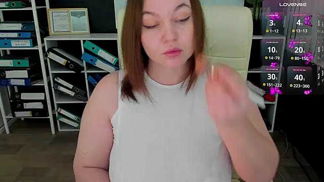 Snapshot of _feel_me_ chatting on 12/20/25, 01:56 feel me online show from 12/20/25, 01:56