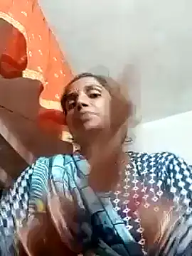 Snapshot of Jan_643 chatting on 09/10/25, 03:34 Jan 643 online show from 09/10/25, 03:34