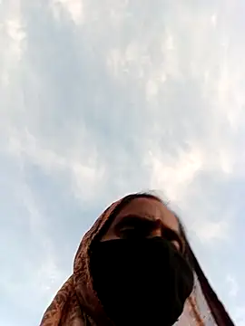 Snapshot of Jan_643 chatting on 10/04/25, 02:37 Jan 643 online show from 10/04/25, 02:37