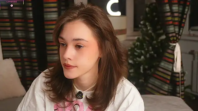 ttragedienne online show from 12/23/25, 03:15