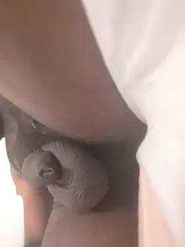 Snapshot of Euboy chatting on 09/26/25, 04:55 Euboy online show from 09/26/25, 04:55