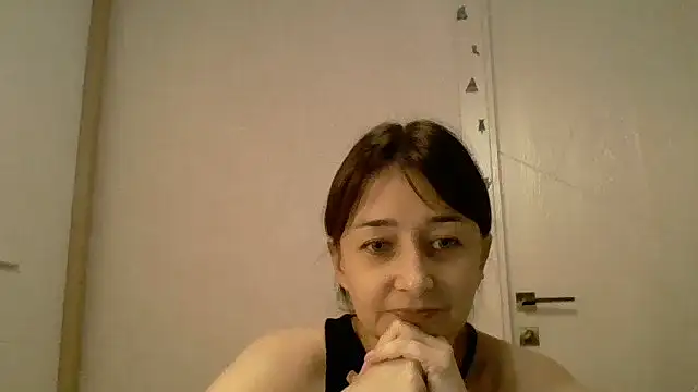 Avenique online show from 10/17/25, 10:01