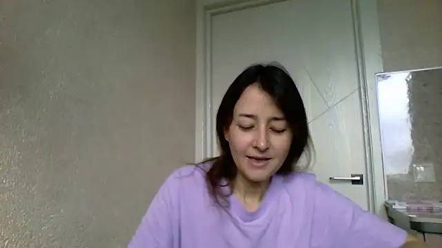 Avenique online show from 10/28/25, 11:36