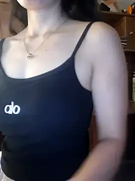 Snapshot of LazdyLy chatting on 11/12/25, 10:41 LazdyLy online show from 11/12/25, 10:41