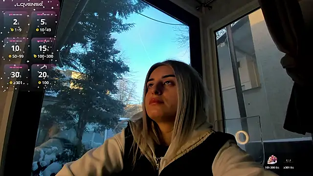 Snapshot of Ella_Vee chatting on 02/03/26, 06:11 Ella Vee online show from 02/03/26, 06:11