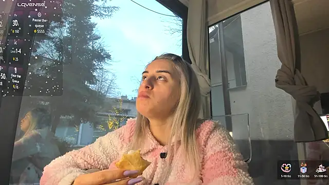 Snapshot of Ella_Vee chatting on 02/09/26, 06:17 Ella Vee online show from 02/09/26, 06:17