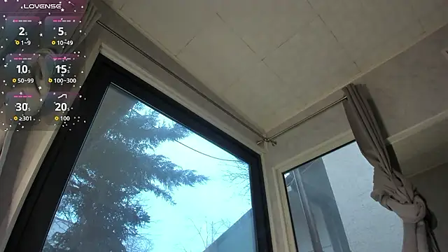 Snapshot of Ella_Vee chatting on 03/02/26, 05:19 Ella Vee online show from 03/02/26, 05:19