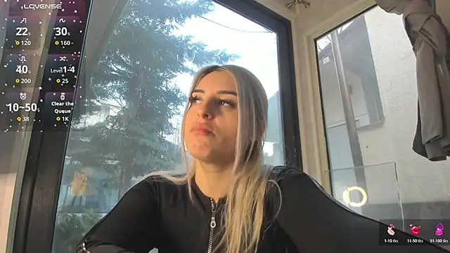 Snapshot of Ella_Vee chatting on 03/05/26, 05:36 Ella Vee online show from 03/05/26, 05:36