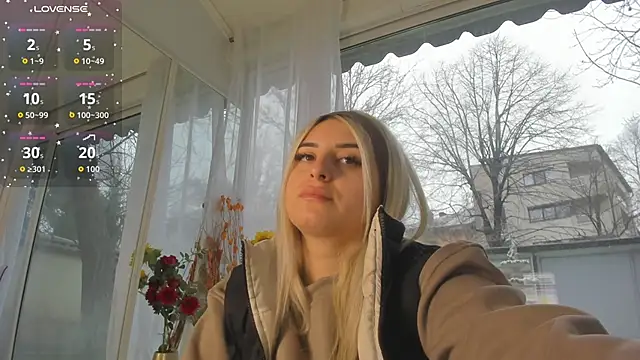 Snapshot of Ella_Vee chatting on 04/03/26, 05:16 Ella Vee online show from 04/03/26, 05:16