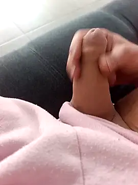 Snapshot of kirikou0644 chatting on 03/11/26, 04:24 kirikou0644 online show from 03/11/26, 04:24