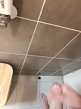 Snapshot of kirikou0644 chatting on 03/23/26, 04:33 kirikou0644 online show from 03/23/26, 04:33