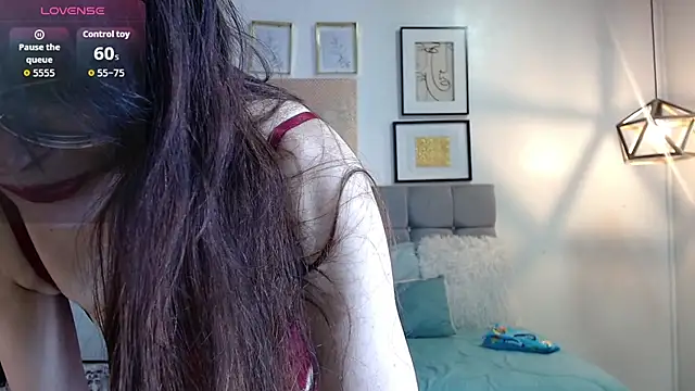  naomi s online show from 12/01/25, 02:33