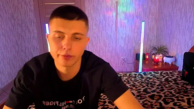 Denisx444 online show from 12/02/25, 10:49