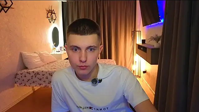 Denisx444 online show from 02/18/26, 05:20