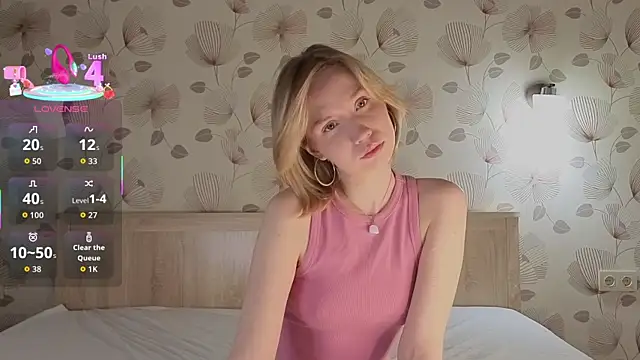 Snapshot of ameliamurrr chatting on 10/10/25, 07:18 ameliamurrr online show from 10/10/25, 07:18