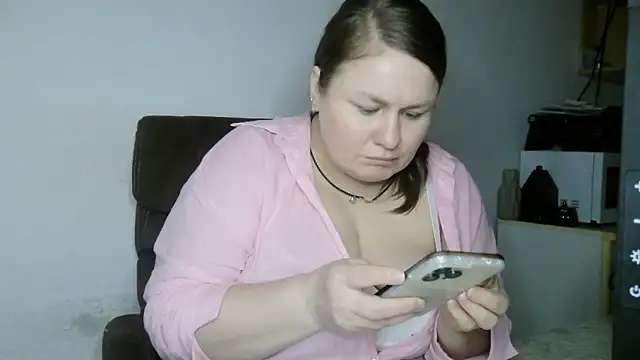 MartaXLove online show from 04/15/26, 07:58