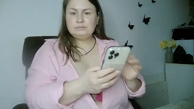 Snapshot of MartaXLove chatting on 04/20/26, 01:36 MartaXLove online show from 04/20/26, 01:36