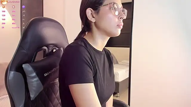 desireee  online show from 10/09/25, 12:14