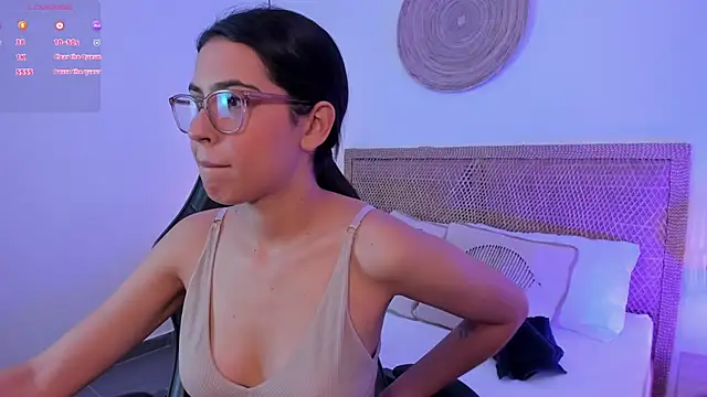 Snapshot of desireee_ chatting on 03/26/26, 12:22 desireee online show from 03/26/26, 12:22