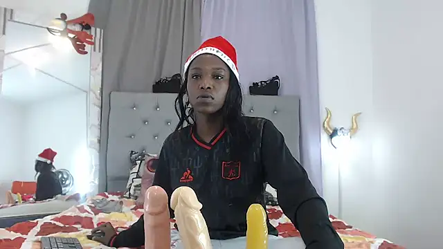 Snapshot of KarolLewys chatting on 11/30/25, 01:48 KarolLewys online show from 11/30/25, 01:48