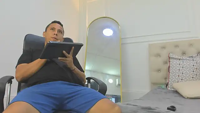 charlotte dante212 online show from 01/14/26, 04:51