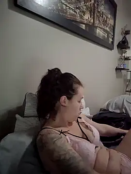 Jbadbunnyxxx online show from 10/24/25, 11:56