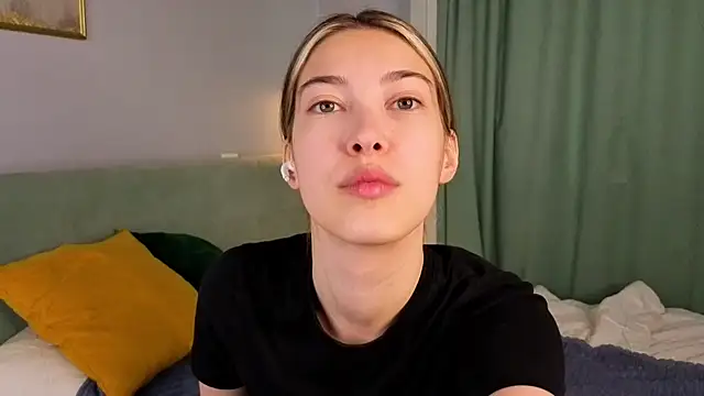 Snapshot of AngelicRice chatting on 09/11/25, 11:10 AngelicRice online show from 09/11/25, 11:10