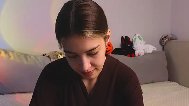 Snapshot of AngelicRice chatting on 10/17/25, 11:13 AngelicRice online show from 10/17/25, 11:13