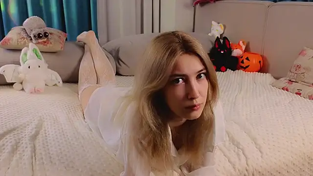 Snapshot of AngelicRice chatting on 10/27/25, 11:14 AngelicRice online show from 10/27/25, 11:14