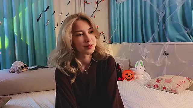 Snapshot of AngelicRice chatting on 10/30/25, 11:11 AngelicRice online show from 10/30/25, 11:11