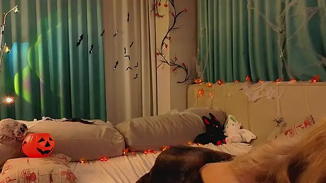 Snapshot of AngelicRice chatting on 10/31/25, 11:11 AngelicRice online show from 10/31/25, 11:11