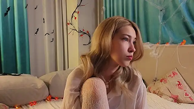 Snapshot of AngelicRice chatting on 11/01/25, 11:12 AngelicRice online show from 11/01/25, 11:12