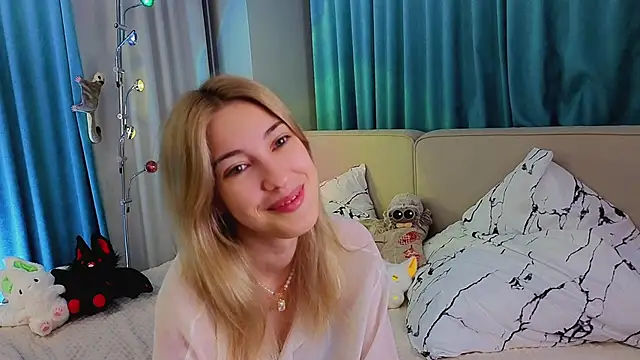 Snapshot of AngelicRice chatting on 11/07/25, 11:32 AngelicRice online show from 11/07/25, 11:32