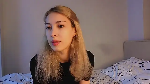 Snapshot of AngelicRice chatting on 11/20/25, 11:21 AngelicRice online show from 11/20/25, 11:21