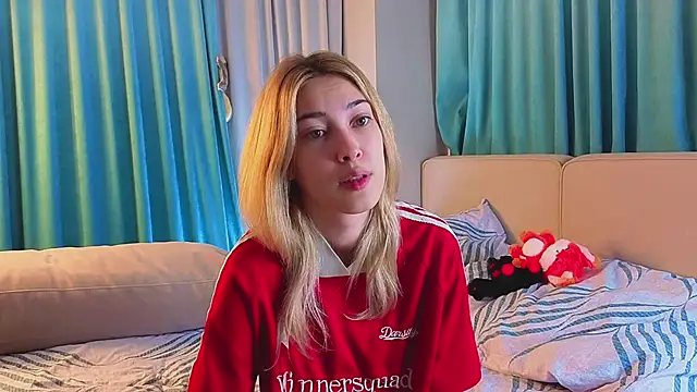 Snapshot of AngelicRice chatting on 12/04/25, 11:30 AngelicRice online show from 12/04/25, 11:30