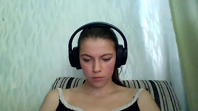 CutieAnny online show from 09/13/25, 05:18