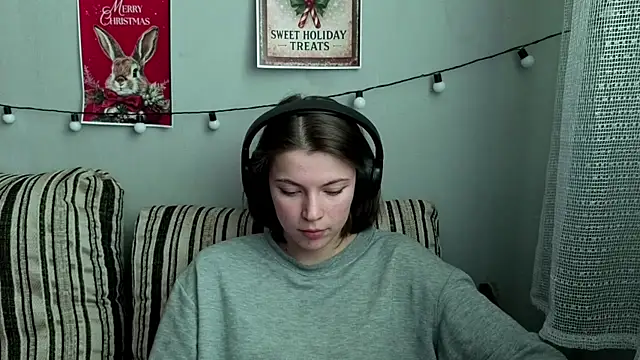 CutieAnny online show from 01/19/26, 08:18