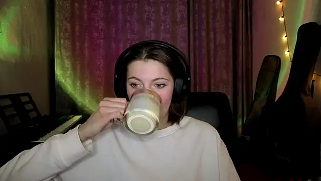 CutieAnny online show from 02/23/26, 08:06