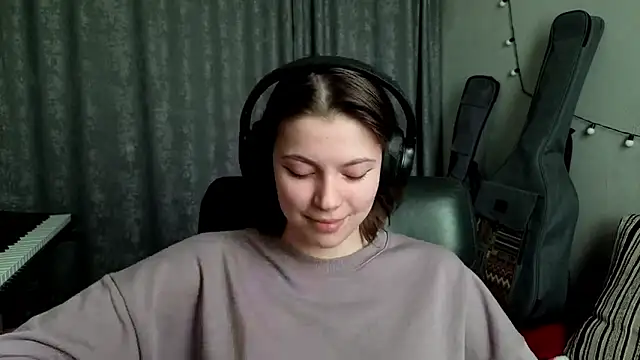 CutieAnny online show from 03/20/26, 06:51