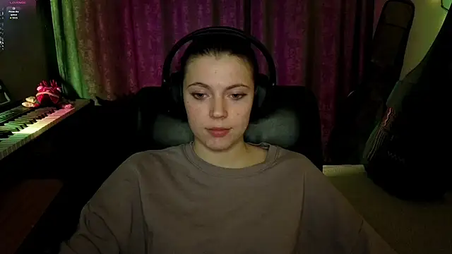 CutieAnny online show from 04/02/26, 09:01