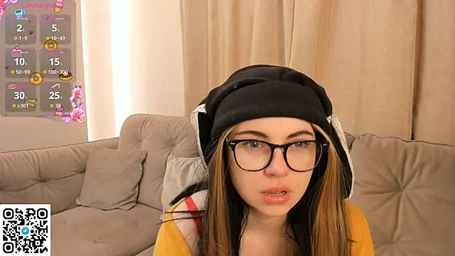 EvaBlimey online show from 10/30/25, 06:48