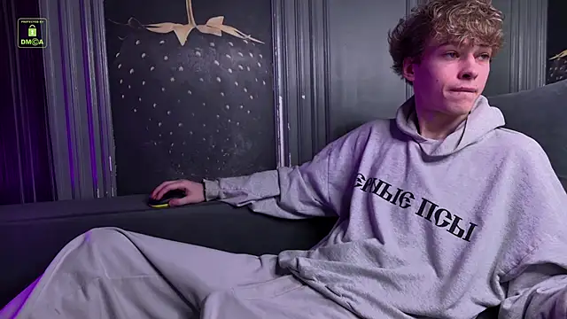 Snapshot of Kevin_Garsia chatting on 04/15/26, 08:31 Kevin Garsia online show from 04/15/26, 08:31