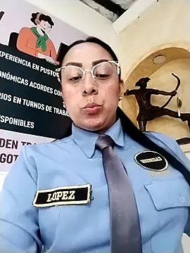 CRISTAL  11 online show from 10/01/25, 02:01