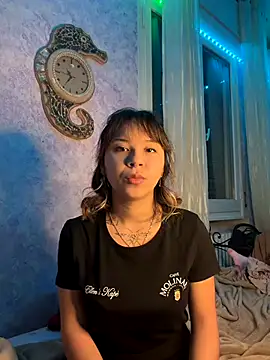 YumiLux online show from 10/09/25, 04:32