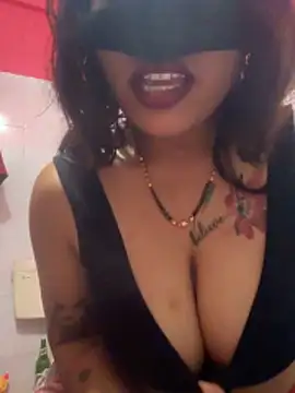 Snapshot of V-Hot-Sweti chatting on 03/05/26, 08:49 V-Hot-Sweti online show from 03/05/26, 08:49