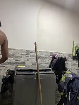 Snapshot of zaracollins01 chatting on 09/28/25, 05:40 zaracollins01 online show from 09/28/25, 05:40